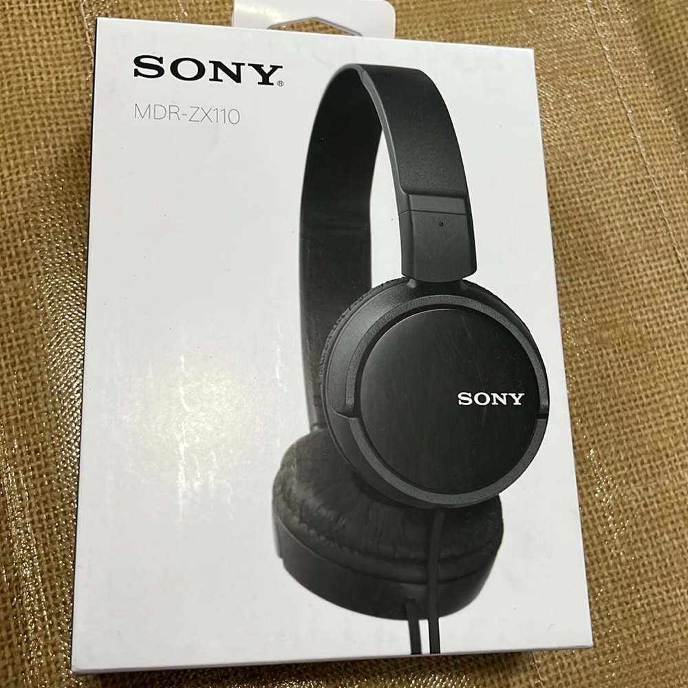 Sony MDR-zx110 New